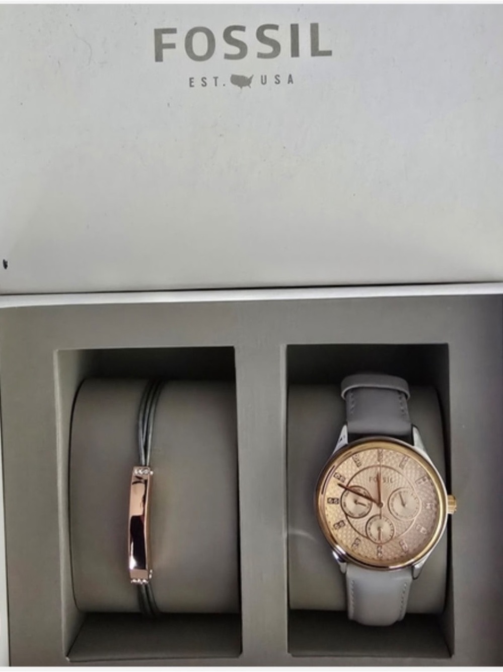 Fossil Women’s Watch & Bracelet Gift Set – Rose Gold & Grey